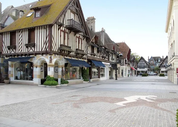 Apartment Le Domaine Du Coteau By Interhome Touques